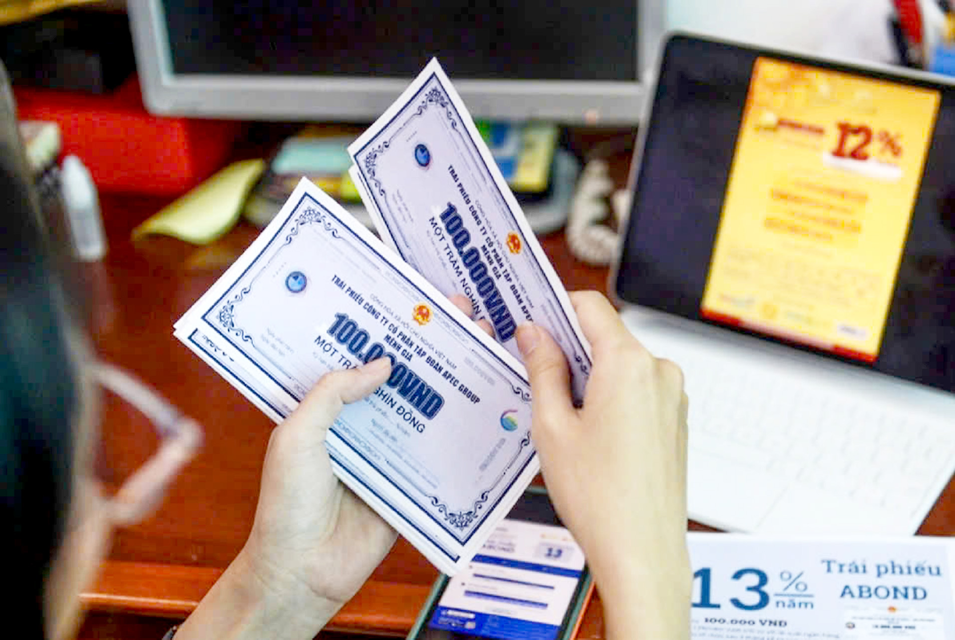 Ngân hàng 'thống trị' thị trường trái phiếu doanh nghiệp năm 2024 - Ảnh 2. Ngân hàng 'thống trị' thị trường trái phiếu doanh nghiệp năm 2024 - Ảnh 2.