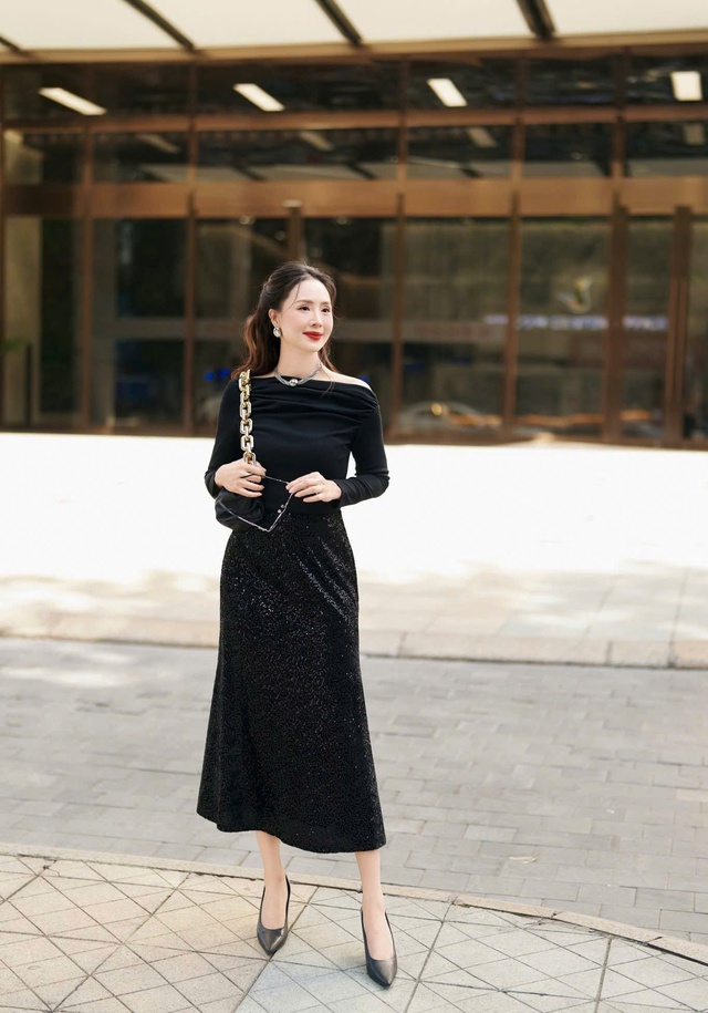 Ghi dấu ấn trong từng khoảnh khắc với thời trang ánh kim- Ảnh 3. Ghi dấu ấn trong từng khoảnh khắc với thời trang ánh kim- Ảnh 3.