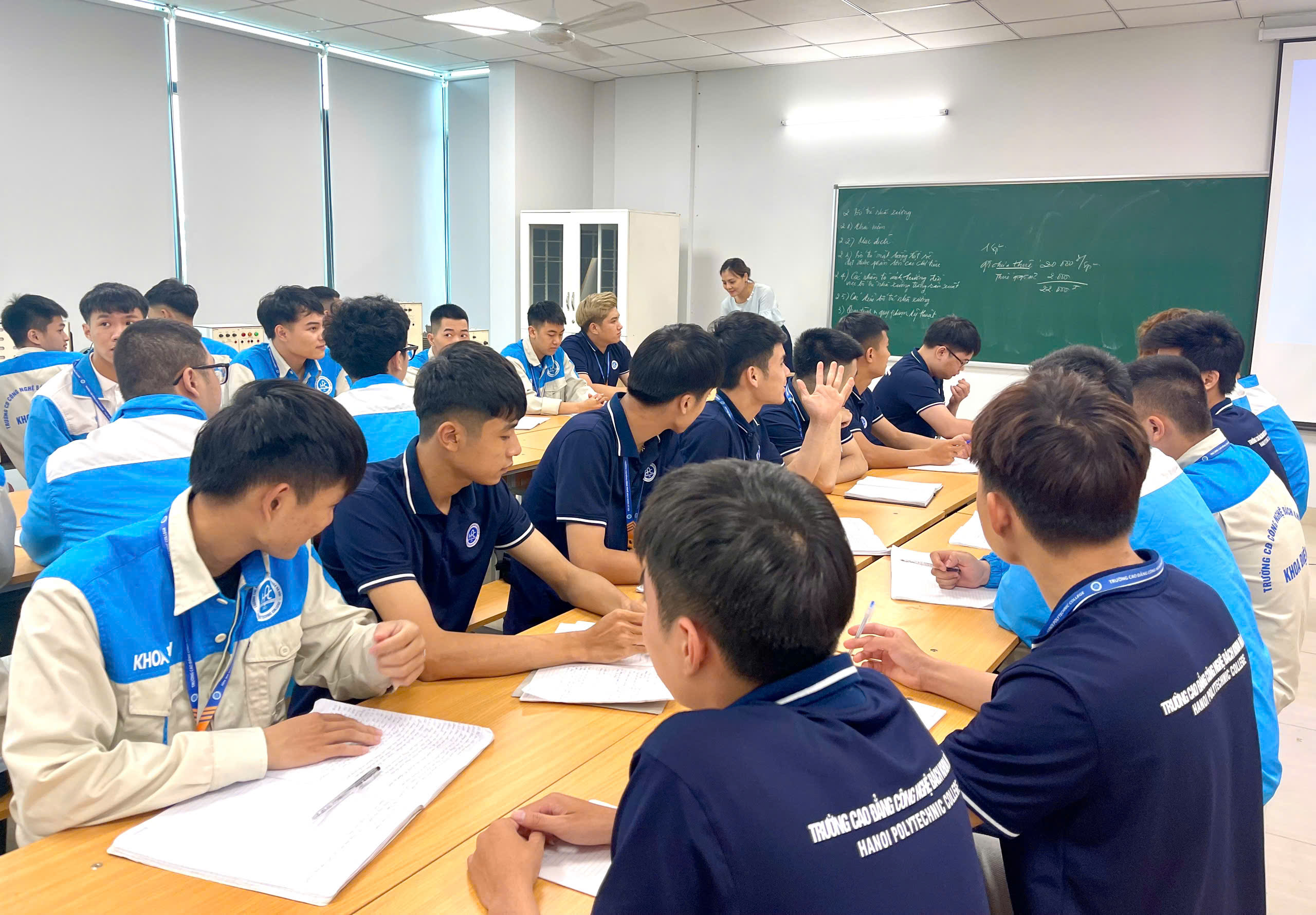 Áp tỷ lệ phân luồng sau THCS không còn phù hợp- Ảnh 2. Áp tỷ lệ phân luồng sau THCS không còn phù hợp- Ảnh 2.