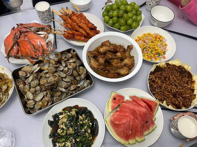 Cô gái đi ăn với mẹ chồng tương lai, gọi đĩa tôm giá 300k: Chủ quán khuyên huỷ hôn ngay lập tức đi!- Ảnh 5. Cô gái đi ăn với mẹ chồng tương lai, gọi đĩa tôm giá 300k: Chủ quán khuyên huỷ hôn ngay lập tức đi!- Ảnh 5.