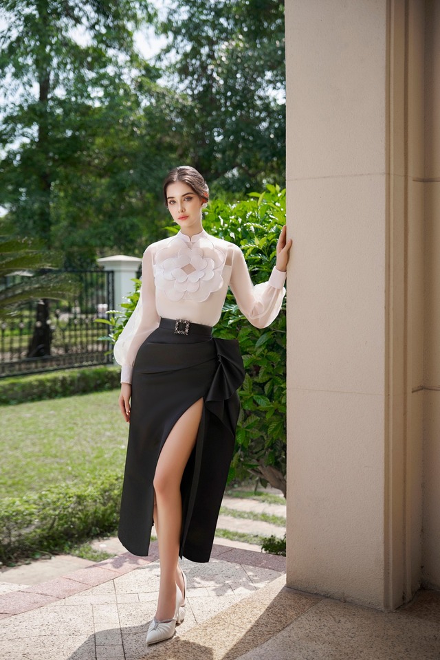 Kiểu chân váy dài thanh lịch nàng diện mãi không chán- Ảnh 8. Kiểu chân váy dài thanh lịch nàng diện mãi không chán- Ảnh 8.