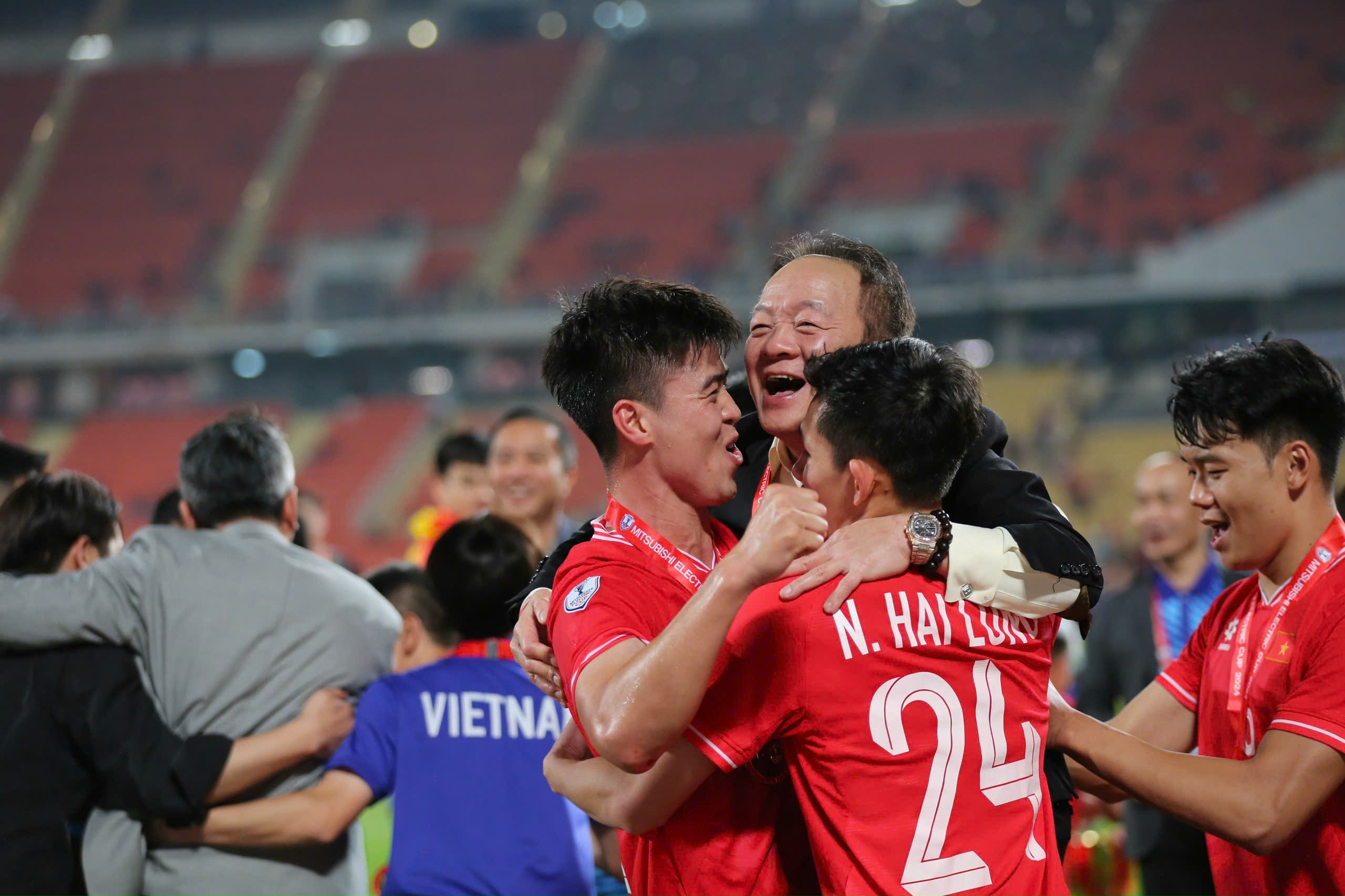 HLV Kim Sang-sik bật mí lý do ‘cất kỹ Tuấn Hải cho trận chung kết’ - Ảnh 3. HLV Kim Sang-sik bật mí lý do ‘cất kỹ Tuấn Hải cho trận chung kết’ - Ảnh 3.