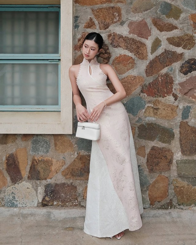 Quyến rũ và thu hút trong ngày xuân với váy ôm body- Ảnh 2. Quyến rũ và thu hút trong ngày xuân với váy ôm body- Ảnh 2.