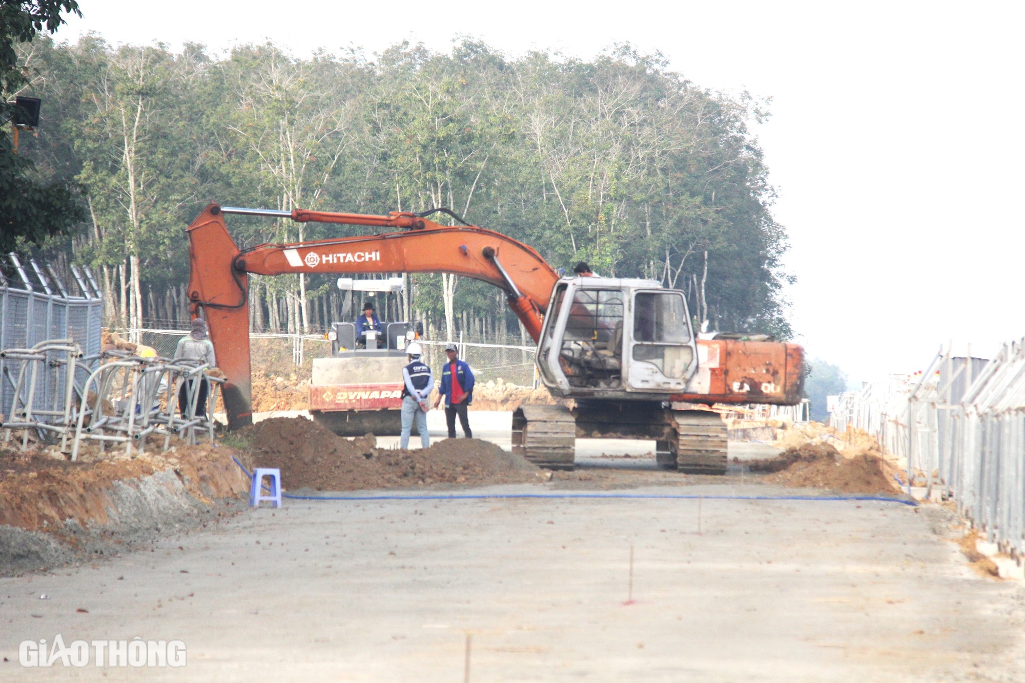 Trạm dừng nghỉ cao tốc Phan Thiết - Dầu Giây có kịp phục vụ dịp Tết?- Ảnh 9. Trạm dừng nghỉ cao tốc Phan Thiết - Dầu Giây có kịp phục vụ dịp Tết?- Ảnh 9.
