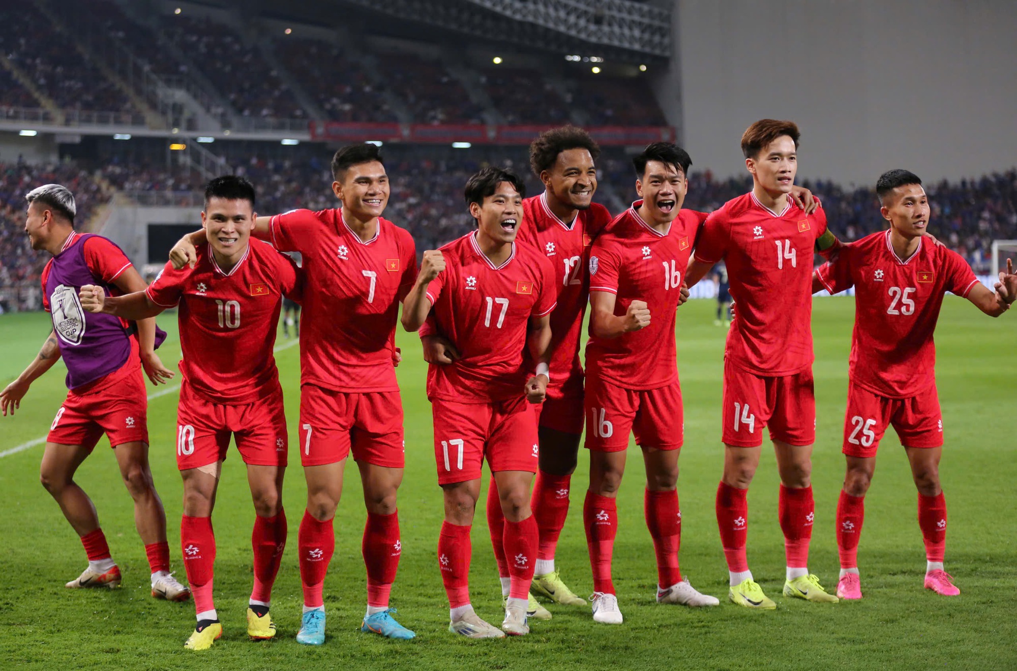 Điều kỳ diệu nhất Xuân Son làm được tại AFF Cup - Ảnh 3. Điều kỳ diệu nhất Xuân Son làm được tại AFF Cup - Ảnh 3.