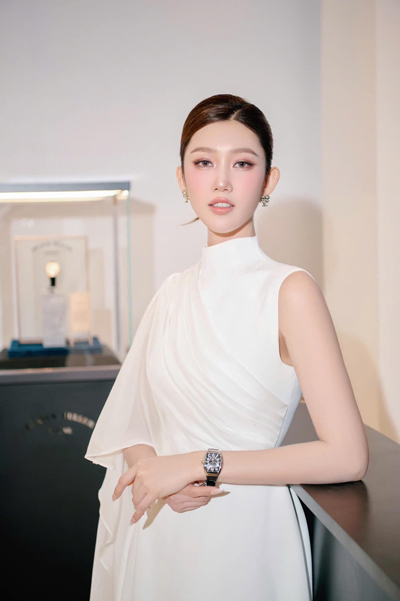Ứng viên Giải Mai Vàng lần thứ 30 - 2024: Mong đợi kết quả cuối cùng- Ảnh 11. Ứng viên Giải Mai Vàng lần thứ 30 - 2024: Mong đợi kết quả cuối cùng- Ảnh 11.