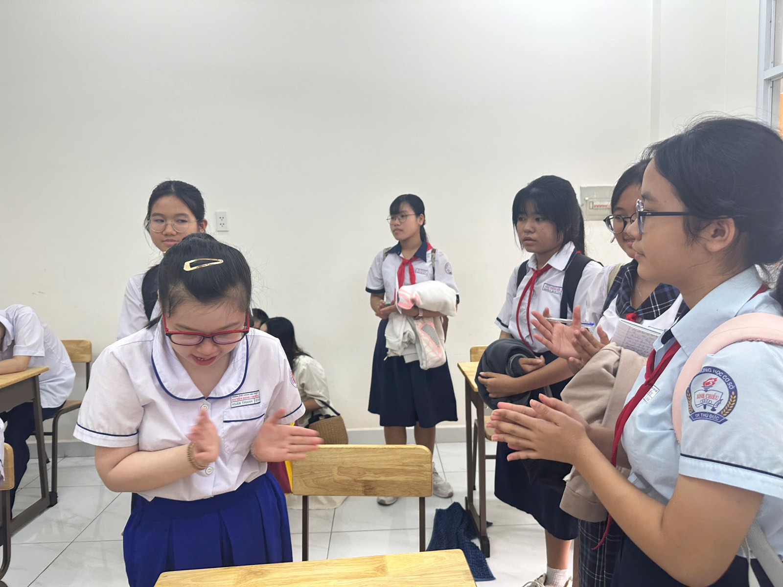 Trải nghiệm ở trường đặc biệt để viết văn hay chữ tốt- Ảnh 3. Trải nghiệm ở trường đặc biệt để viết văn hay chữ tốt- Ảnh 3.