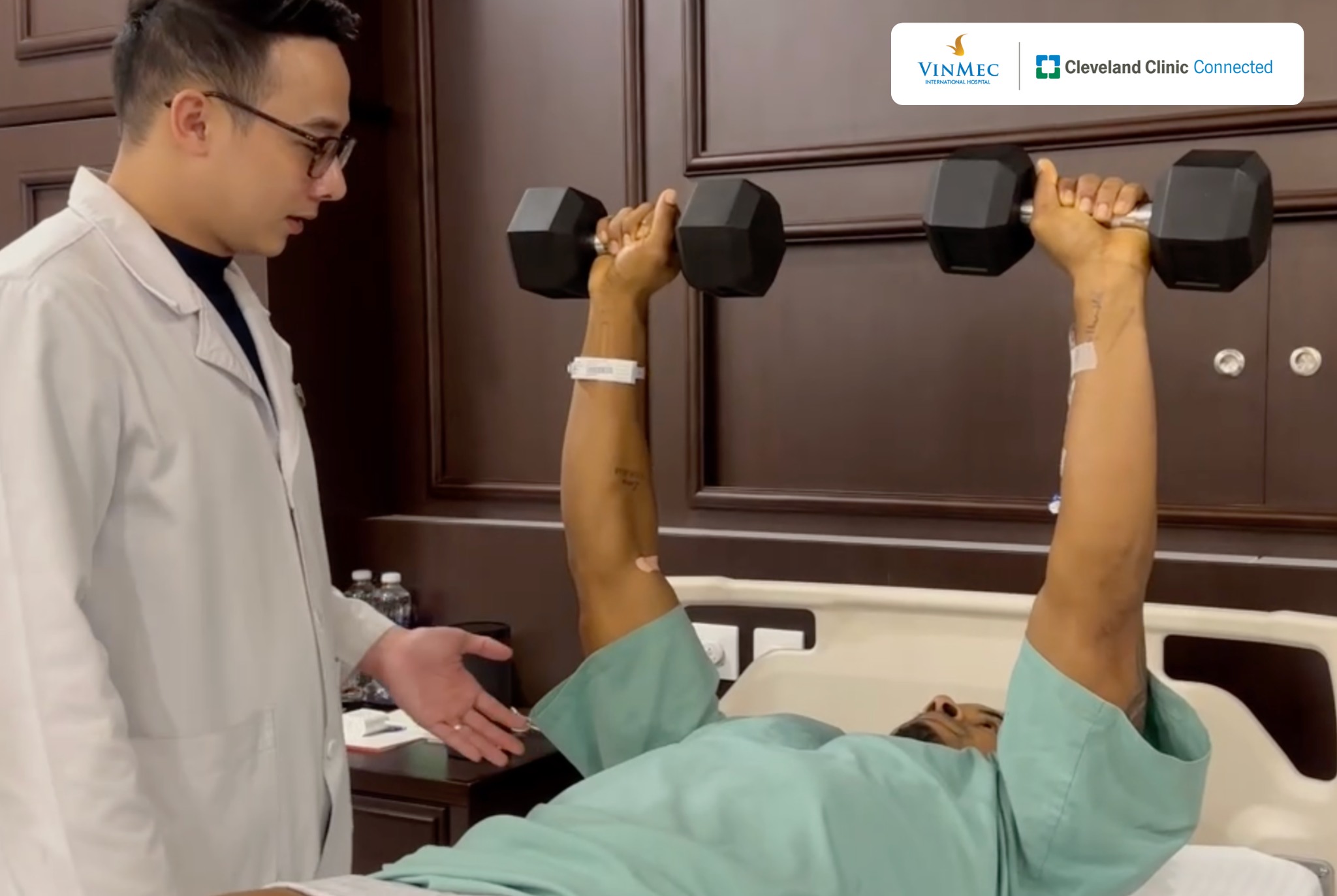 Thông tin mới nhất về sức khỏe của cầu thủ Xuân Son sau phẫu thuật - Ảnh 2. Thông tin mới nhất về sức khỏe của cầu thủ Xuân Son sau phẫu thuật - Ảnh 2.