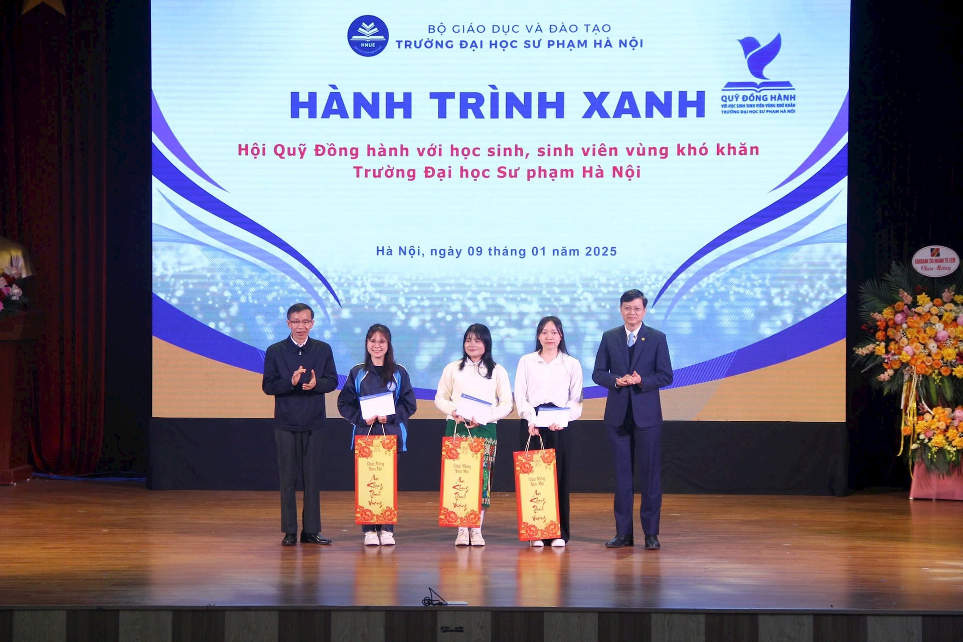 sư phạm