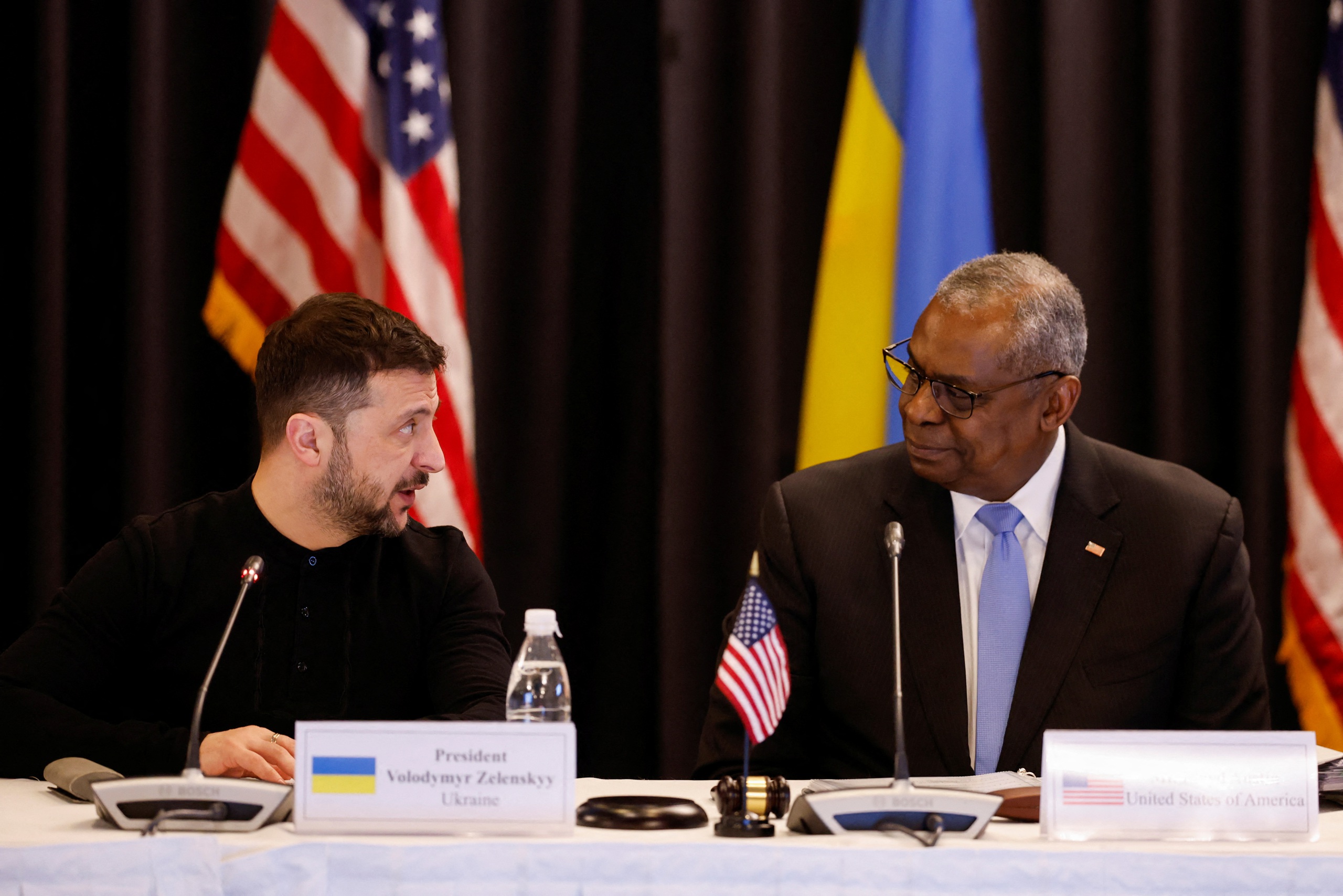 Chiến sự Ukraine ngày 1.051: Ông Zelensky gợi ý phương Tây điều quân sang Kyiv- Ảnh 2. Chiến sự Ukraine ngày 1.051: Ông Zelensky gợi ý phương Tây điều quân sang Kyiv- Ảnh 2.