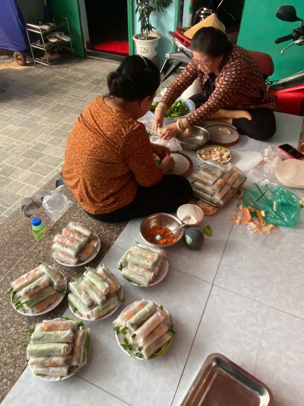 Chủ trọ dành dụm tiền mở tiệc, lì xì Tết cho người thuê nhà - 3 Chủ trọ dành dụm tiền mở tiệc, lì xì Tết cho người thuê nhà - 3