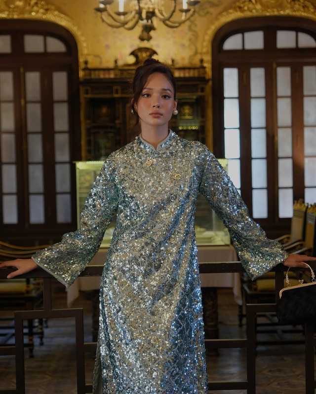 Áo dài sequins lấp lánh, lựa chọn hoàn hảo để nàng đón chào năm mới- Ảnh 6. Áo dài sequins lấp lánh, lựa chọn hoàn hảo để nàng đón chào năm mới- Ảnh 6.
