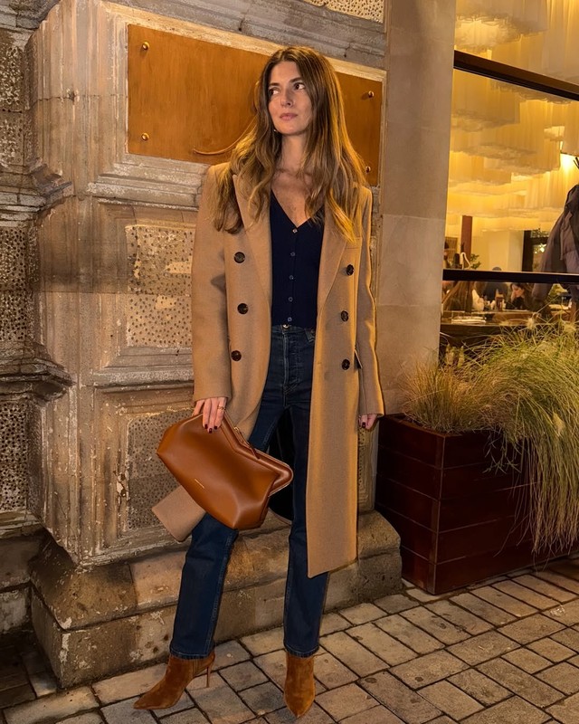 Xuống phố cùng quần jeans và những chiếc áo khoác tuyệt đẹp- Ảnh 4. Xuống phố cùng quần jeans và những chiếc áo khoác tuyệt đẹp- Ảnh 4.