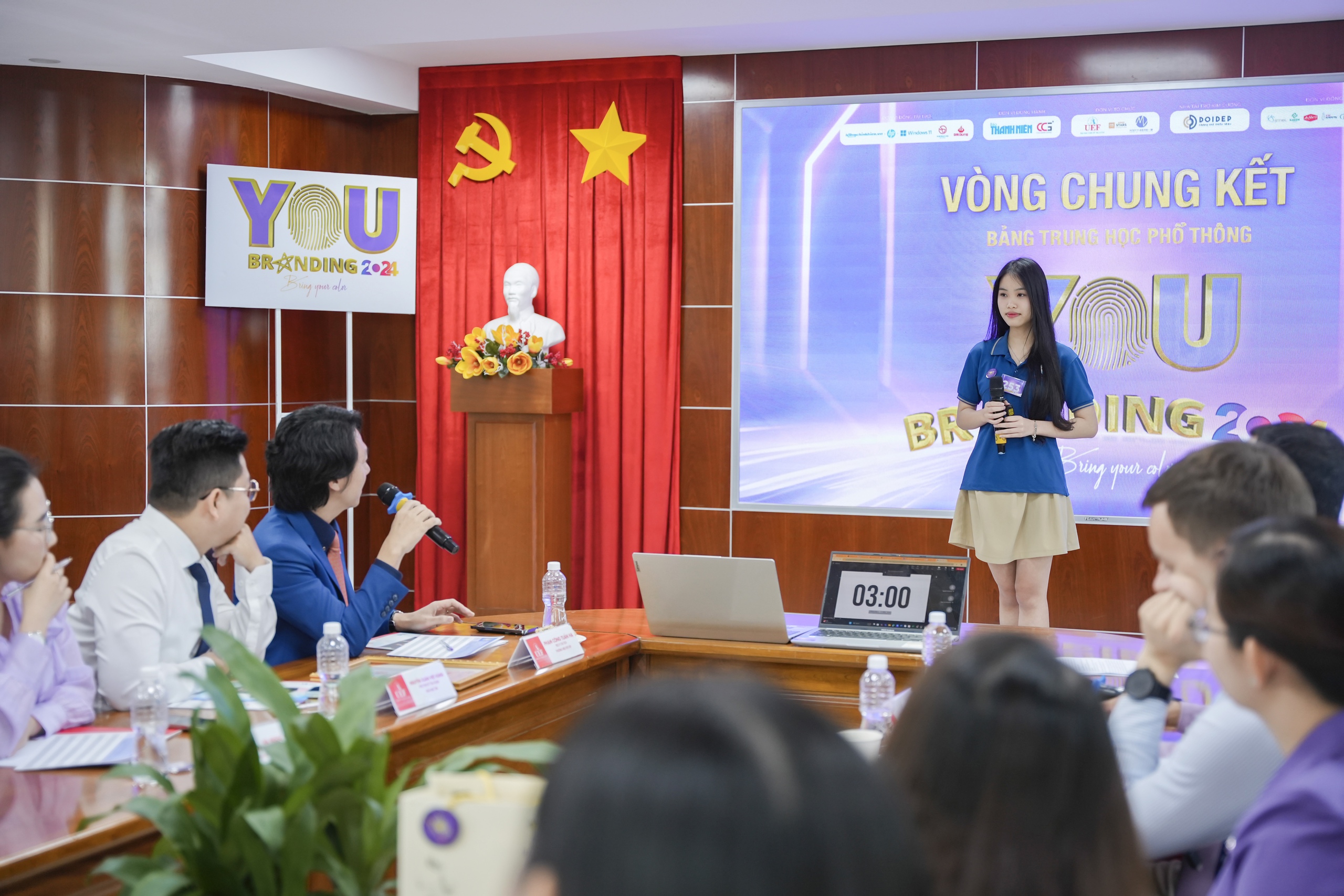 Nữ sinh Sóc Trăng giành giải nhất cuộc thi về xây dựng thương hiệu cá nhân- Ảnh 2. Nữ sinh Sóc Trăng giành giải nhất cuộc thi về xây dựng thương hiệu cá nhân- Ảnh 2.