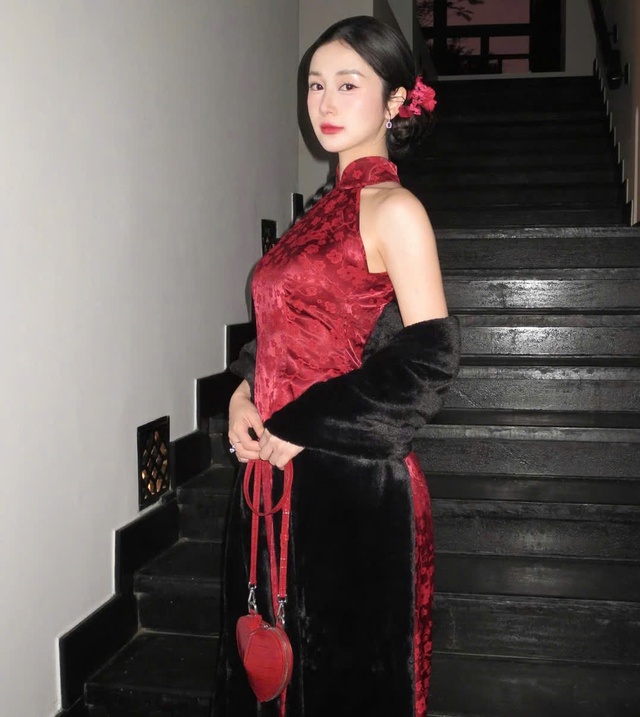 Thiết kế cổ yếm đẹp thướt tha cho nàng lên đồ du xuân- Ảnh 6. Thiết kế cổ yếm đẹp thướt tha cho nàng lên đồ du xuân- Ảnh 6.