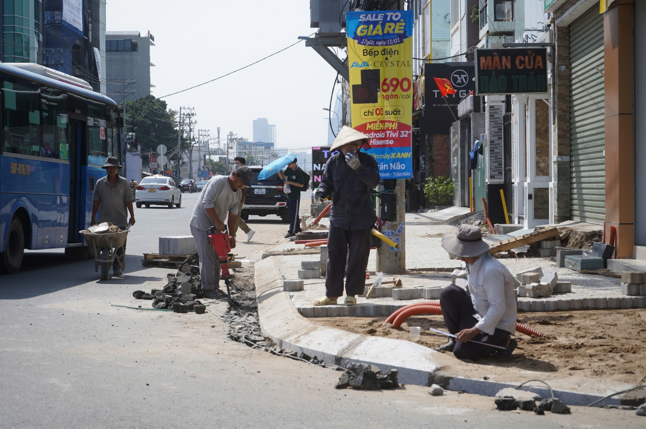 Cận cảnh tuyến đường 800 tỷ phía đông TP.HCM sắp về đích sau gần 10 năm thi công- Ảnh 7. Cận cảnh tuyến đường 800 tỷ phía đông TP.HCM sắp về đích sau gần 10 năm thi công- Ảnh 7.