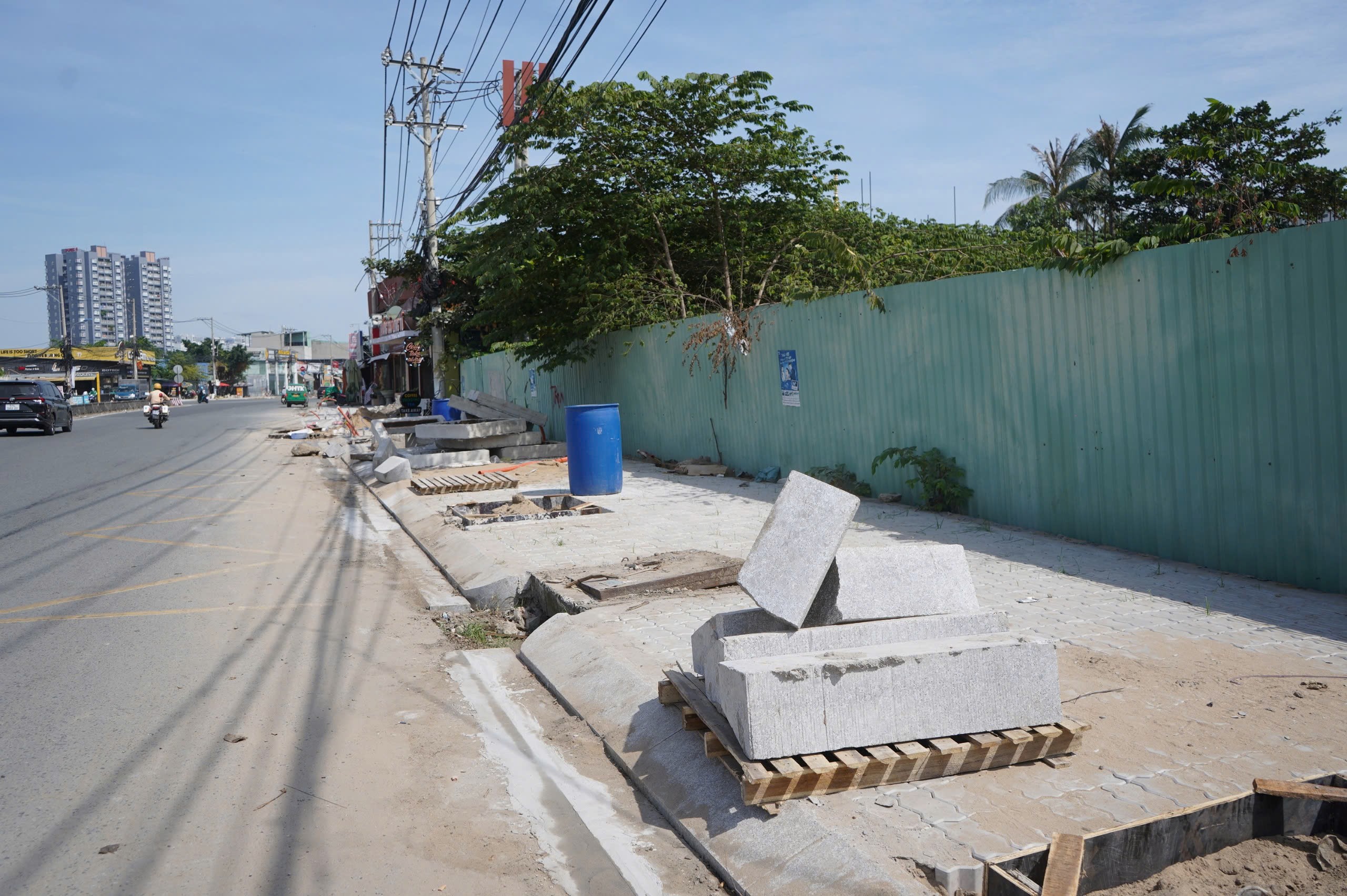 Cận cảnh tuyến đường 800 tỷ phía đông TP.HCM sắp về đích sau gần 10 năm thi công- Ảnh 9. Cận cảnh tuyến đường 800 tỷ phía đông TP.HCM sắp về đích sau gần 10 năm thi công- Ảnh 9.