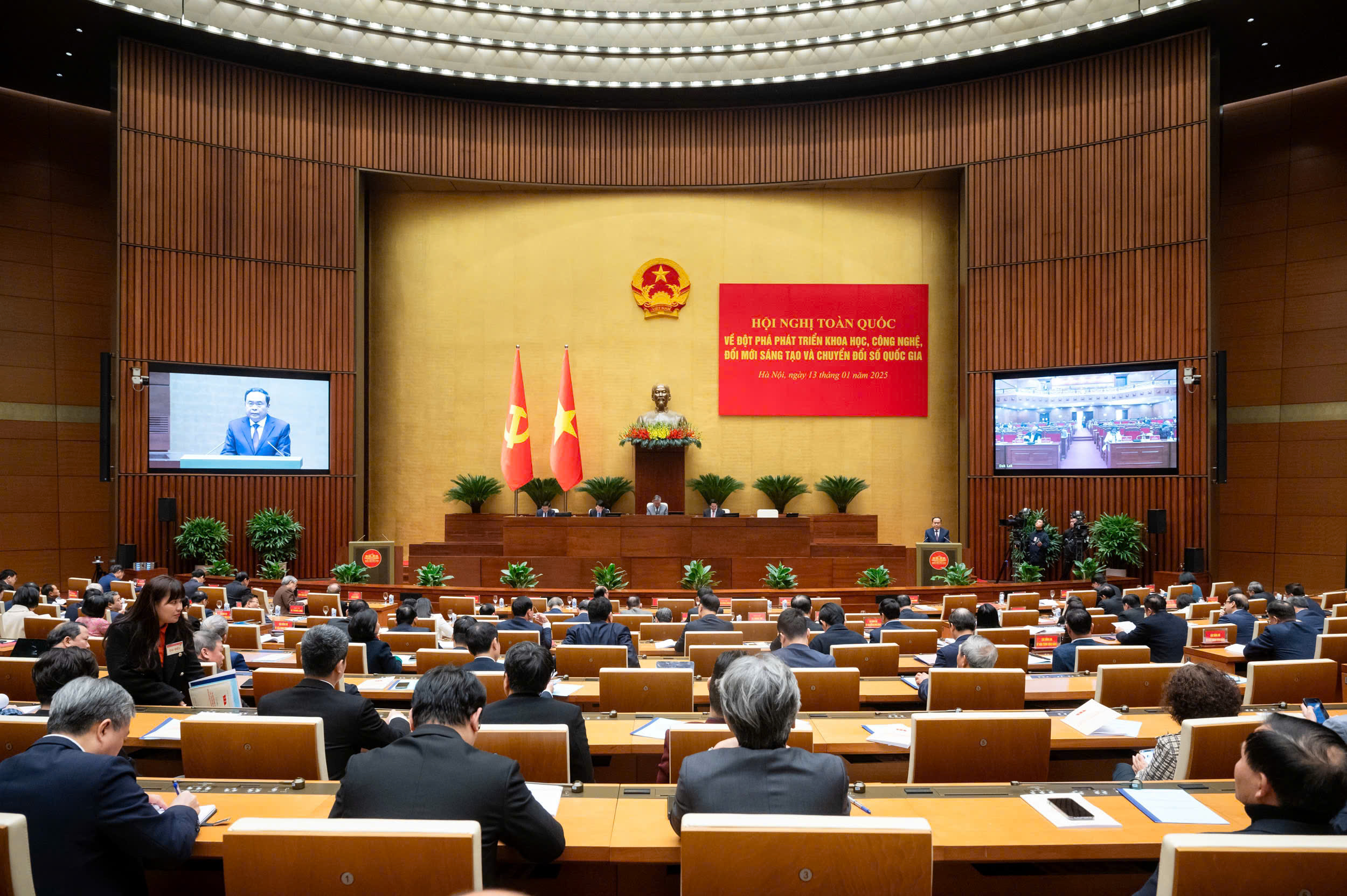Xóa bỏ mọi rào cản phát triển khoa học công nghệ, đổi mới sáng tạo- Ảnh 5. Xóa bỏ mọi rào cản phát triển khoa học công nghệ, đổi mới sáng tạo- Ảnh 5.