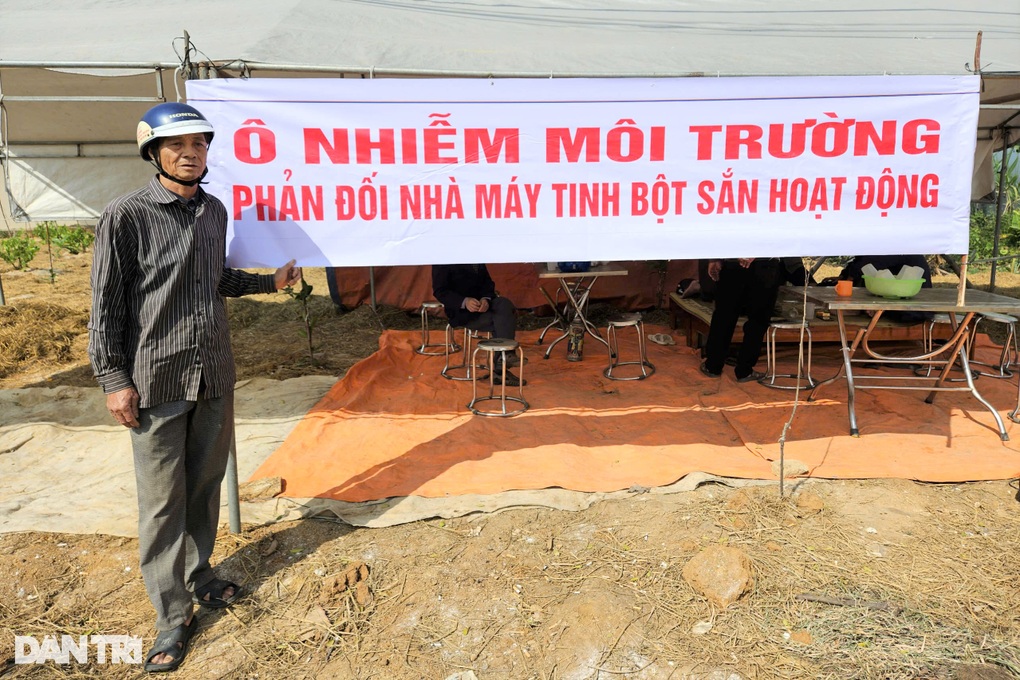 Vụ dân dựng lều canh ô nhiễm: Nhà máy bất ngờ xin hoạt động trở lại - 3 Vụ dân dựng lều canh ô nhiễm: Nhà máy bất ngờ xin hoạt động trở lại - 3
