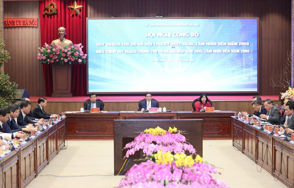 Quang cảnh Hội nghị công bố Quy hoạch Thủ đô Hà Nội thời kỳ 2021-2030, tầm nhìn đến năm 2050; điều chỉnh quy hoạch chung Thủ đô Hà Nội đến năm 2045, tầm nhìn đến năm 2065.