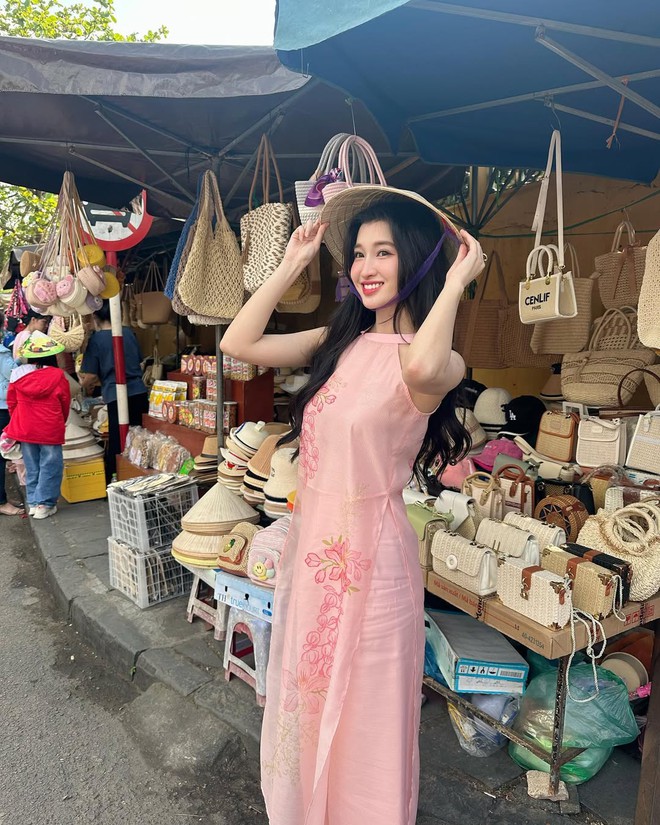 Phong cách đời thường của 'con dâu tỉ phú' Phương Nhi- Ảnh 2. Phong cách đời thường của 'con dâu tỉ phú' Phương Nhi- Ảnh 2.