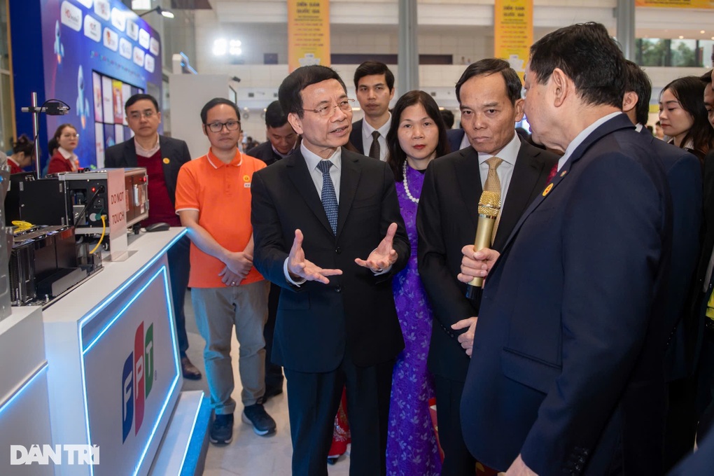 Bộ trưởng Nguyễn Mạnh Hùng: Việt Nam không còn là nước nhỏ - 2 Bộ trưởng Nguyễn Mạnh Hùng: Việt Nam không còn là nước nhỏ - 2