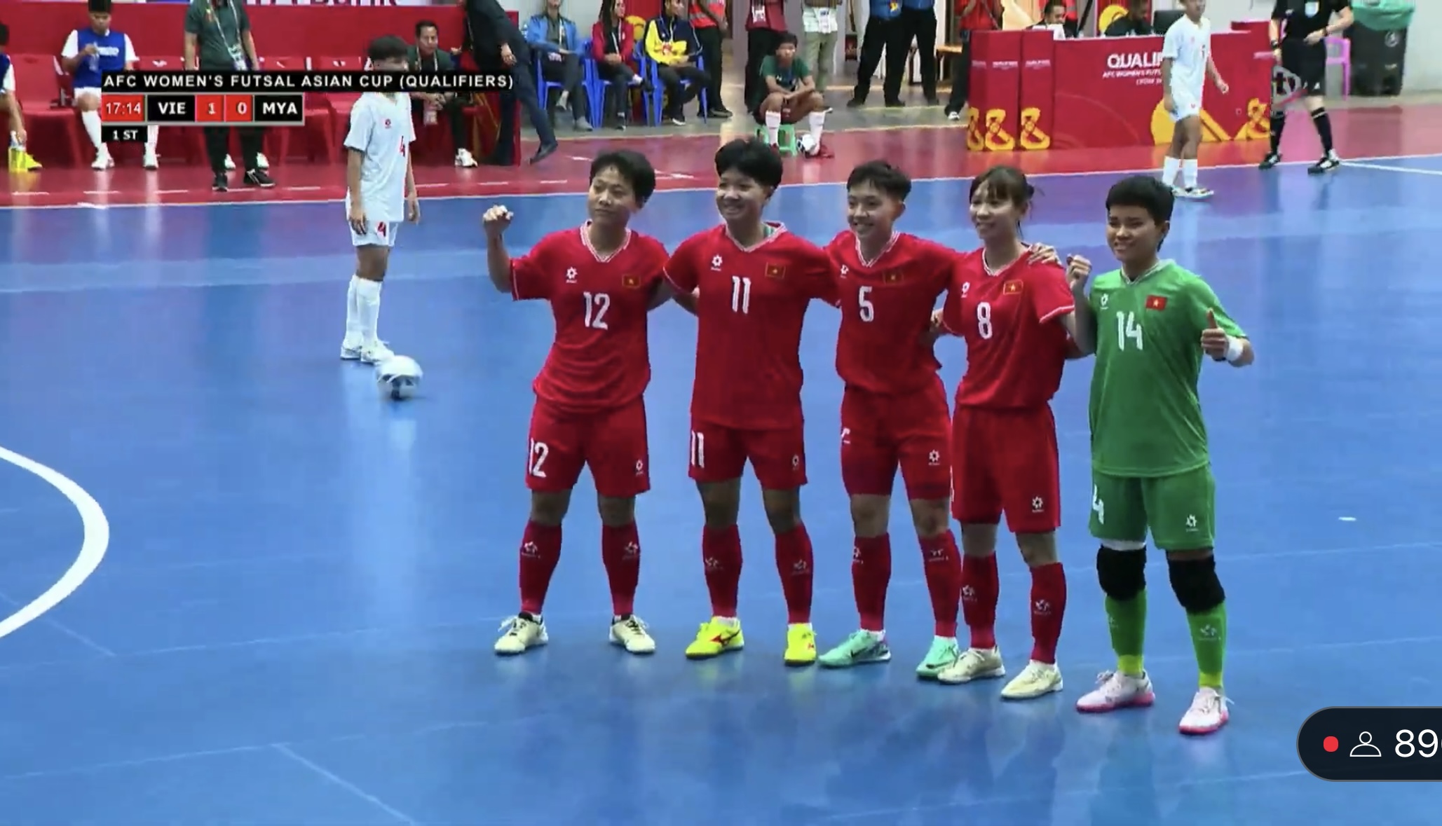 Đội tuyển futsal nữ Việt Nam thắng đậm Myanmar trận ra quân giải châu Á: K’Thủa rất hay!- Ảnh 2. Đội tuyển futsal nữ Việt Nam thắng đậm Myanmar trận ra quân giải châu Á: K’Thủa rất hay!- Ảnh 2.