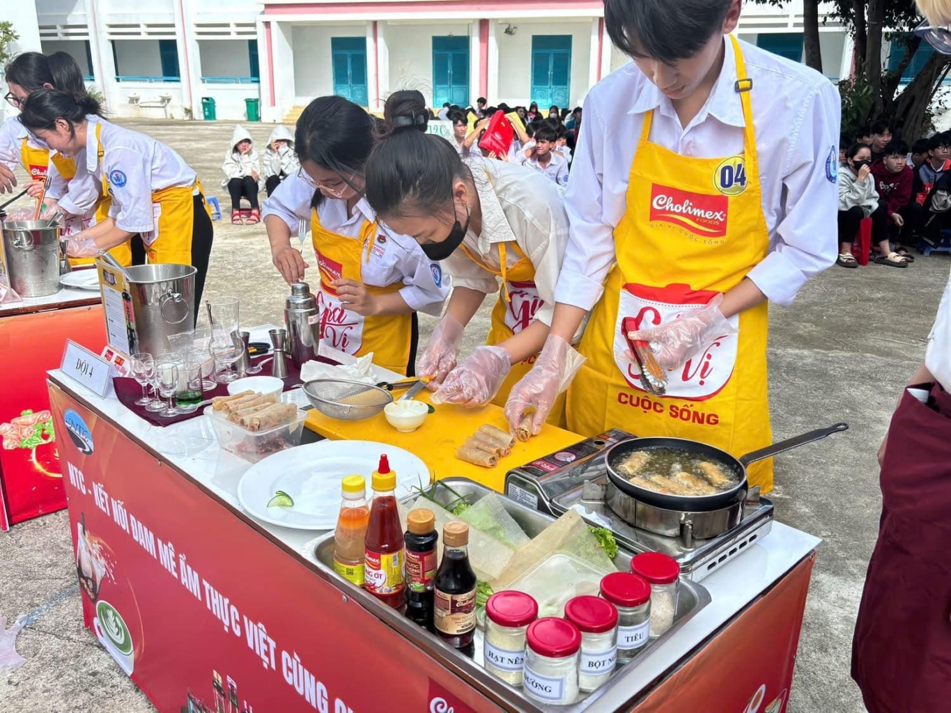 1679475656_Nam-2023-tinh-Khanh-Hoa-co-365-truong-hop-can.jpg - Vietnam.vn