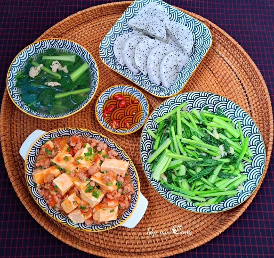 Gợi ý 20 mâm cơm gia đình dành cho 4 người mang lại không khí ấm cúng ngày đông- Ảnh 7. Gợi ý 20 mâm cơm gia đình dành cho 4 người mang lại không khí ấm cúng ngày đông- Ảnh 7.