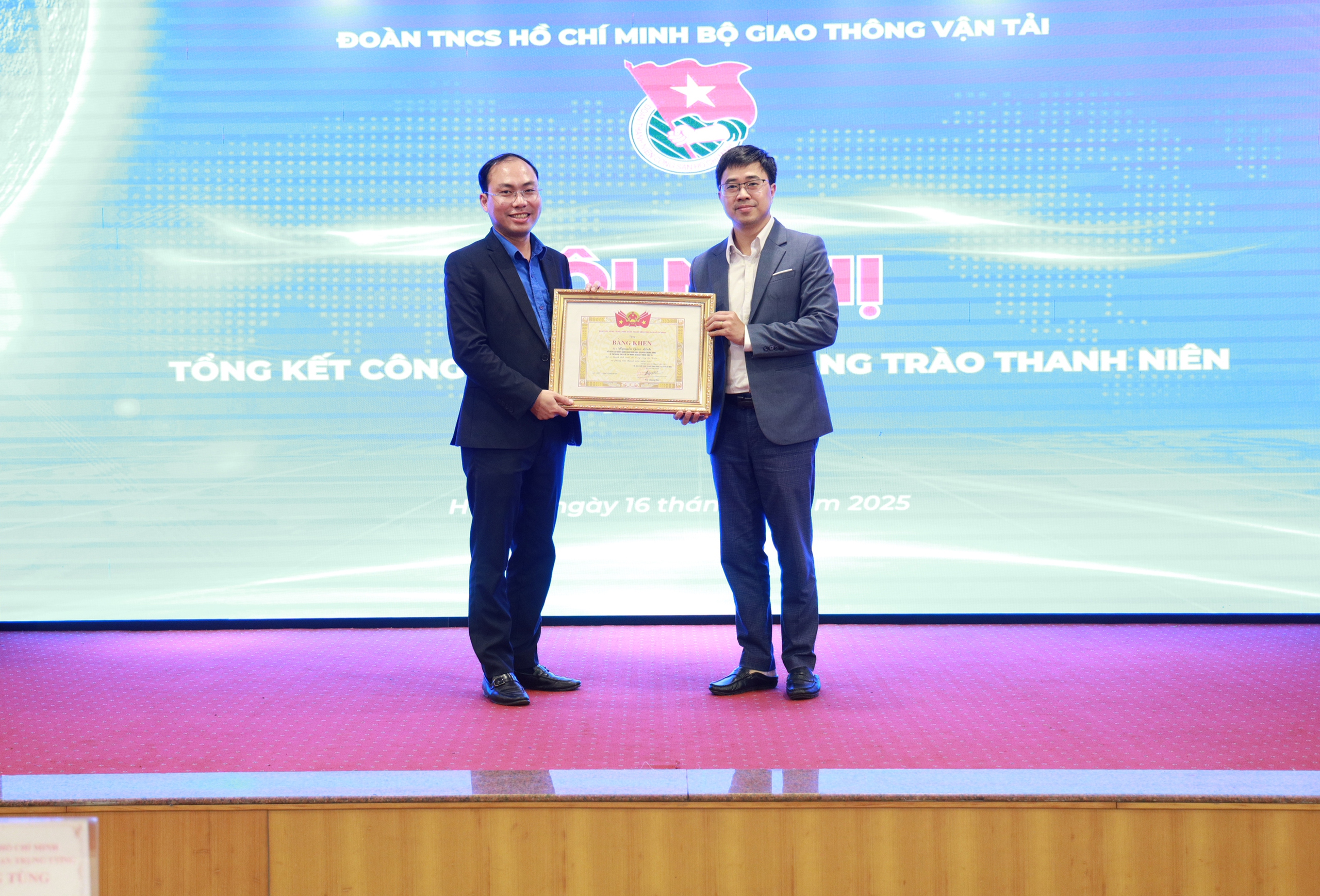 Đoàn Bộ GTVT nhận Cờ thi đua xuất sắc của Đoàn khối các cơ quan Trung ương- Ảnh 4. Đoàn Bộ GTVT nhận Cờ thi đua xuất sắc của Đoàn khối các cơ quan Trung ương- Ảnh 4.