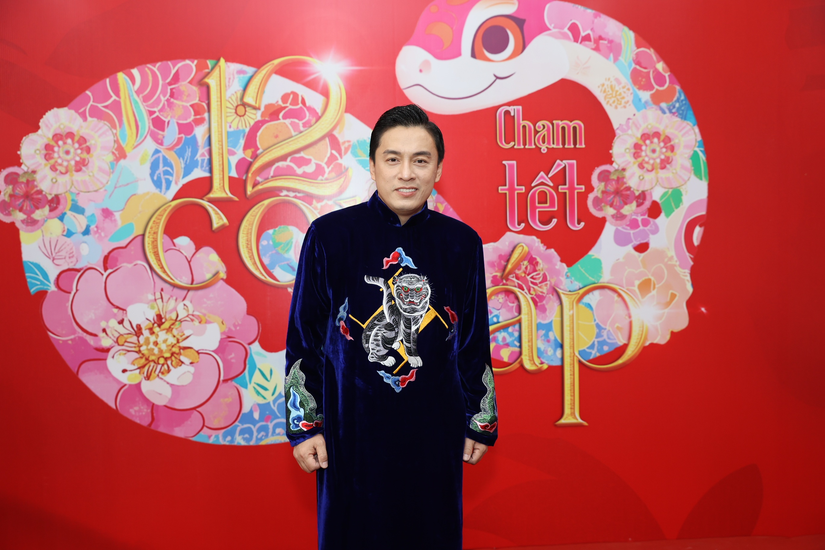 NSND Lê Khanh, Quang Thắng cười rạng rỡ trên sân khấu chương trình Tết 2025 - 2 NSND Lê Khanh, Quang Thắng cười rạng rỡ trên sân khấu chương trình Tết 2025 - 2