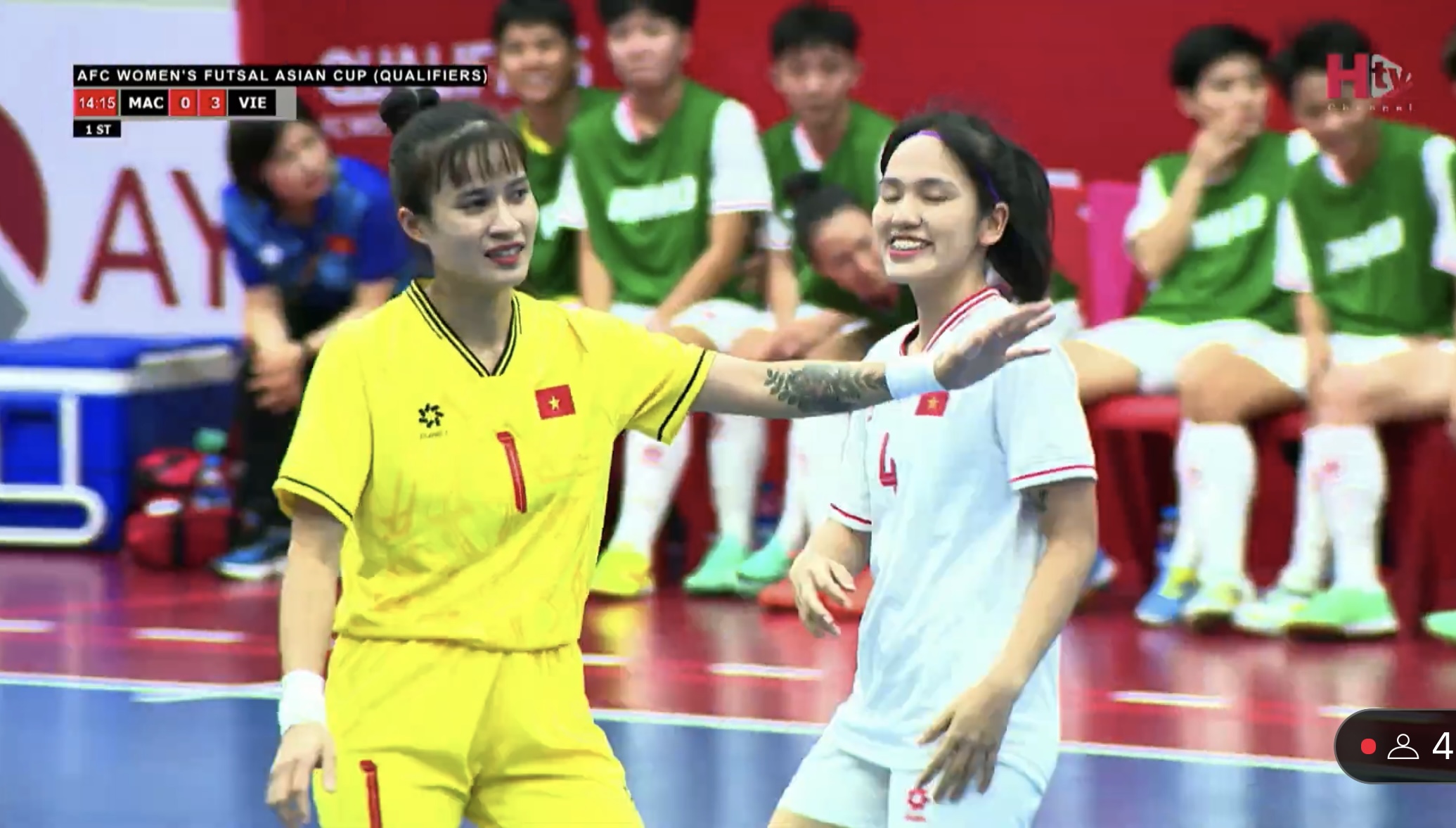 Đội tuyển futsal nữ Việt Nam thắng Macau với tỷ số đậm không tưởng: 21-0!- Ảnh 4. Đội tuyển futsal nữ Việt Nam thắng Macau với tỷ số đậm không tưởng: 21-0!- Ảnh 4.