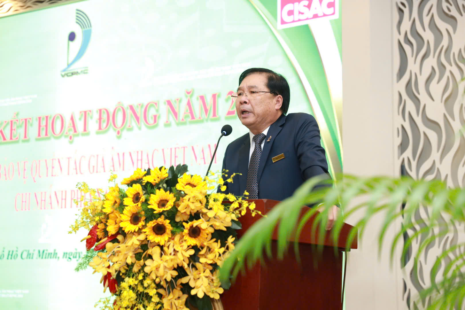 Nhiều nhạc sĩ nhận tiền tác quyền âm nhạc hơn 1 tỉ đồng một năm- Ảnh 3. Nhiều nhạc sĩ nhận tiền tác quyền âm nhạc hơn 1 tỉ đồng một năm- Ảnh 3.