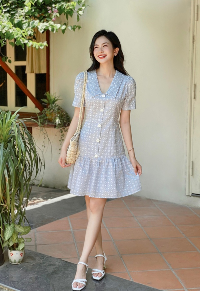 Thu hút ánh nhìn trong buổi dạ tiệc với chiếc đầm đuôi cá- Ảnh 8. Thu hút ánh nhìn trong buổi dạ tiệc với chiếc đầm đuôi cá- Ảnh 8.