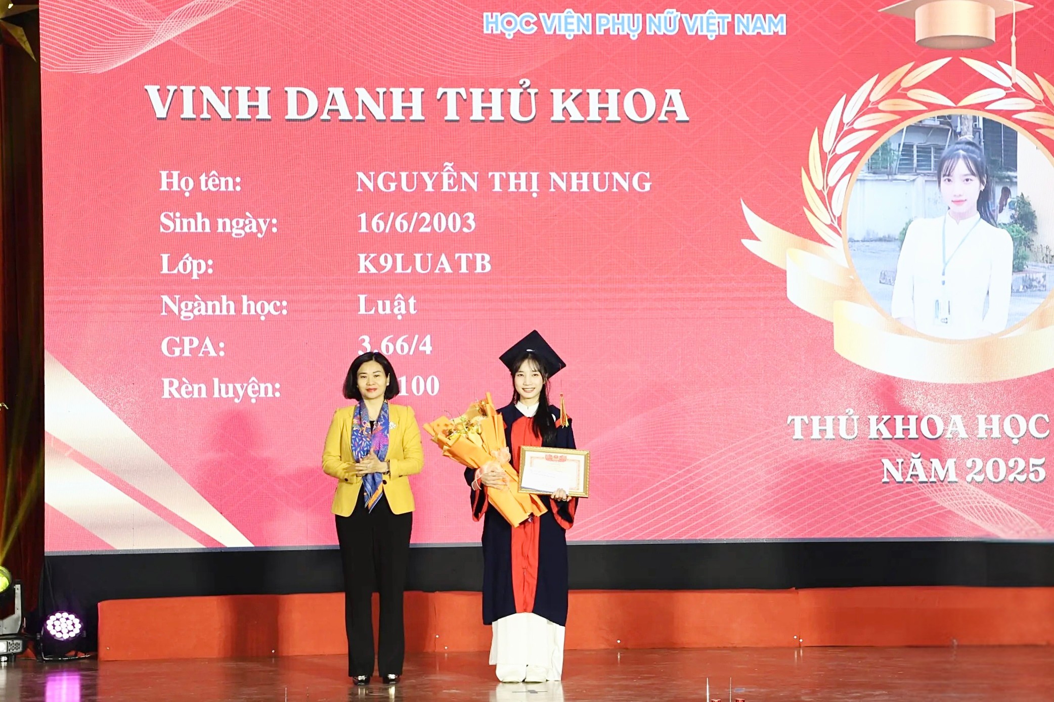 Học viện Phụ nữ Việt Nam trao bằng tốt nghiệp cho hơn 200 tân cử nhân, tân thạc sĩ- Ảnh 5. Học viện Phụ nữ Việt Nam trao bằng tốt nghiệp cho hơn 200 tân cử nhân, tân thạc sĩ- Ảnh 5.