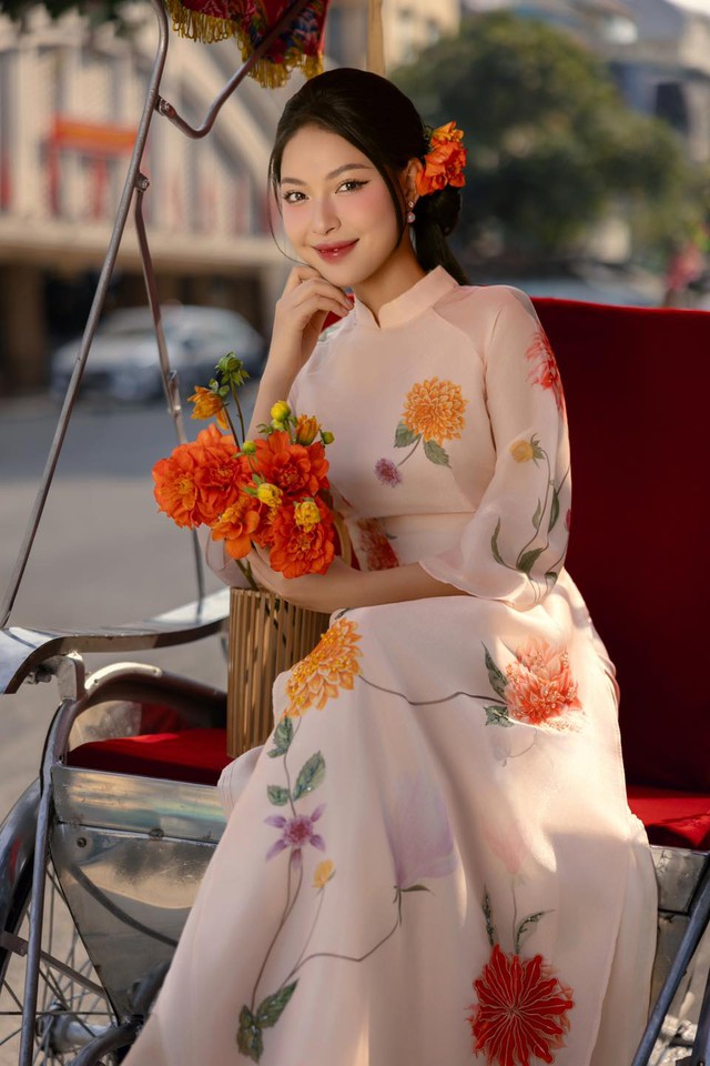 Trẻ trung, hiện đại và phóng khoáng bậc nhất là chiếc áo dài cách tân- Ảnh 11. Trẻ trung, hiện đại và phóng khoáng bậc nhất là chiếc áo dài cách tân- Ảnh 11.