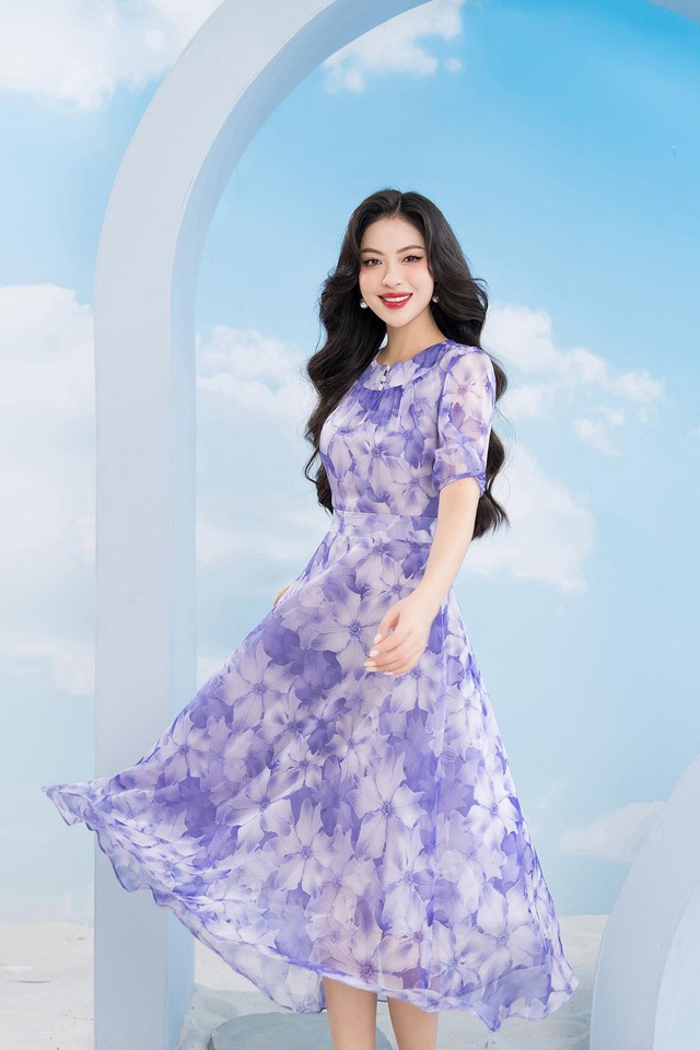 Đắm mình trong không khí mùa xuân với chiếc váy hoa- Ảnh 8. Đắm mình trong không khí mùa xuân với chiếc váy hoa- Ảnh 8.