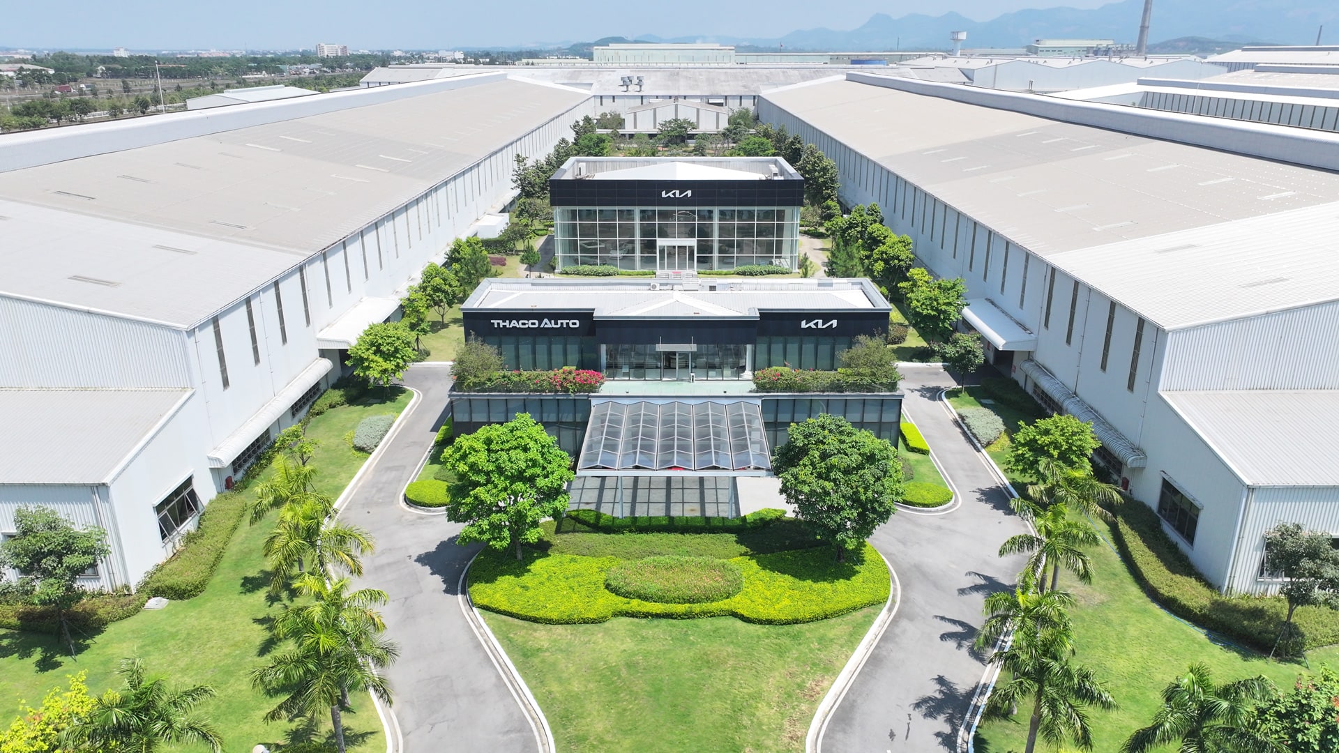 Nhà máy THACO KIA đặt tại KCN THACO Chu Lai (Quảng Nam) 2