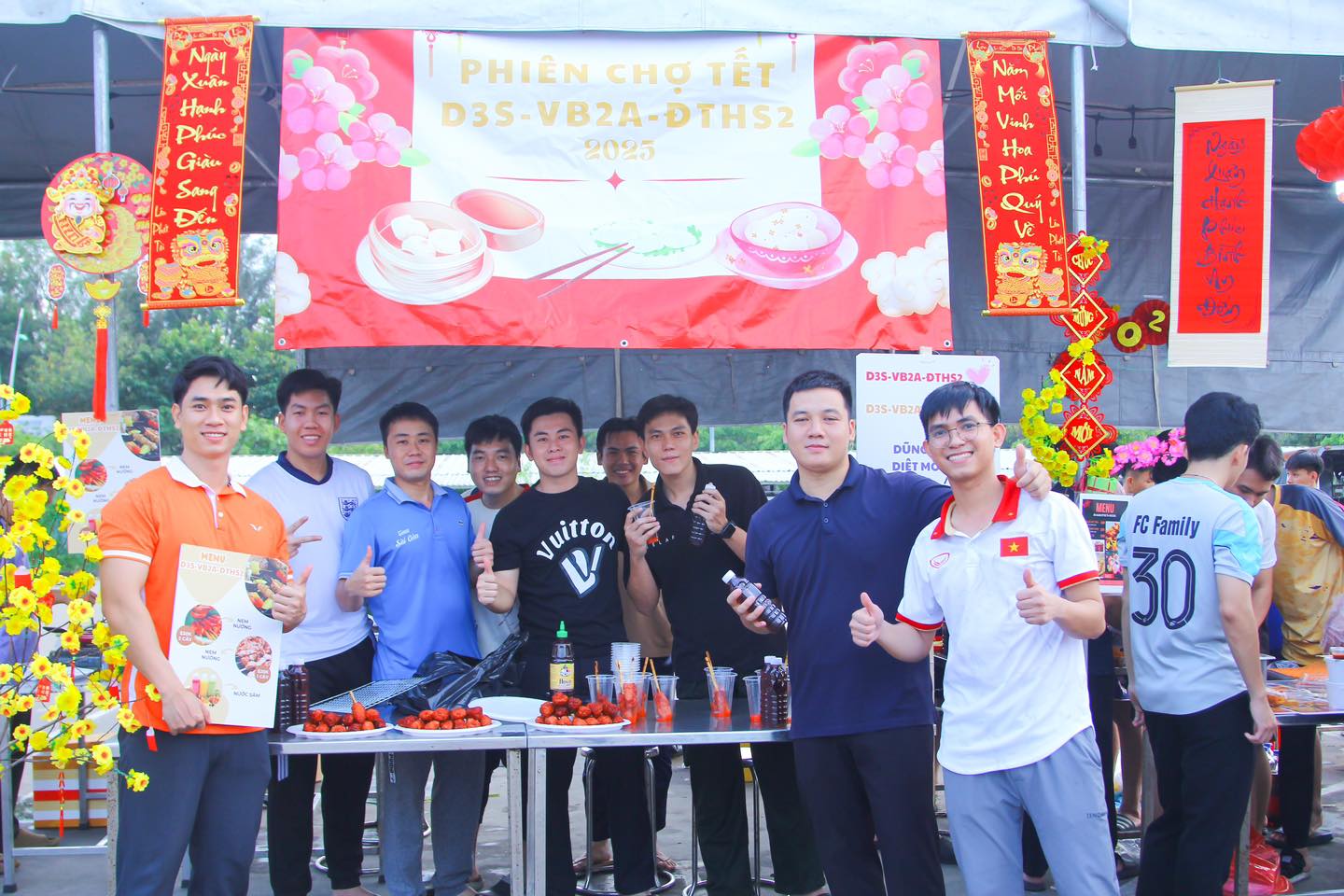Các netizen sôi nổi đua nhau khoe góc 'sống ảo' đón Tết tại trường- Ảnh 14. Các netizen sôi nổi đua nhau khoe góc 'sống ảo' đón Tết tại trường- Ảnh 14.