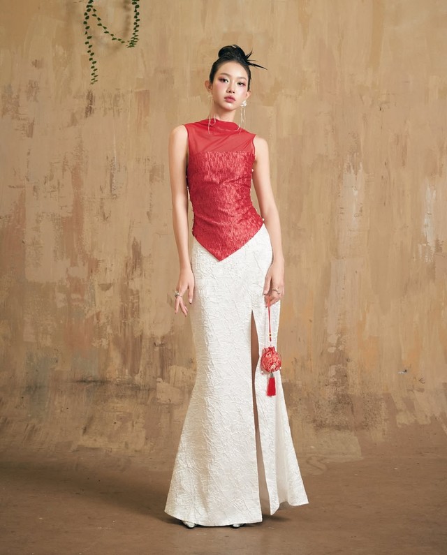 Thêm đằm thắm với các trang phục yếm xinh ngày tết- Ảnh 5. Thêm đằm thắm với các trang phục yếm xinh ngày tết- Ảnh 5.