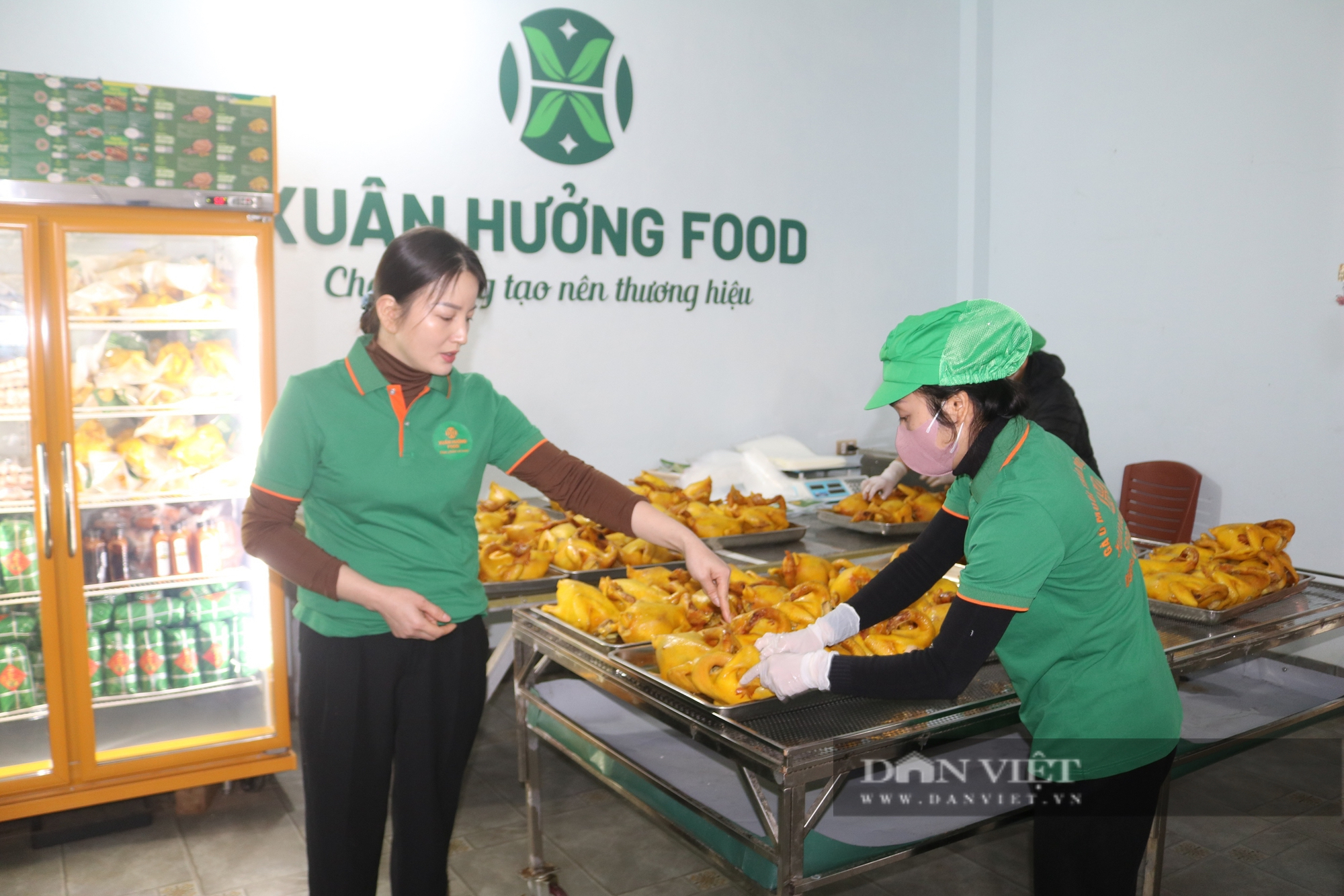 Người phụ nữ Lào Cai đam mê chế biến sản phẩm gà muối hương quế - Ảnh 3.