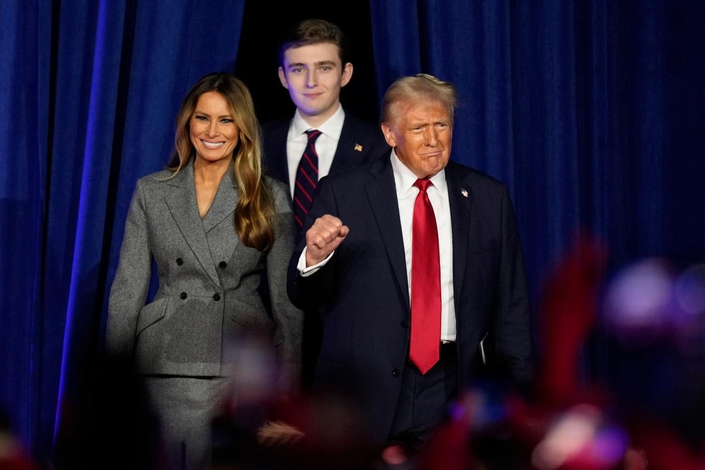 Hình ảnh mới nhất của cậu út Barron Trump và loạt thông tin gây sốt - 3 Hình ảnh mới nhất của cậu út Barron Trump và loạt thông tin gây sốt - 3