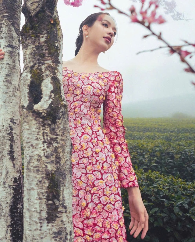 Bí quyết để diện áo dài thật đẹp trong ngày tết- Ảnh 4. Bí quyết để diện áo dài thật đẹp trong ngày tết- Ảnh 4.
