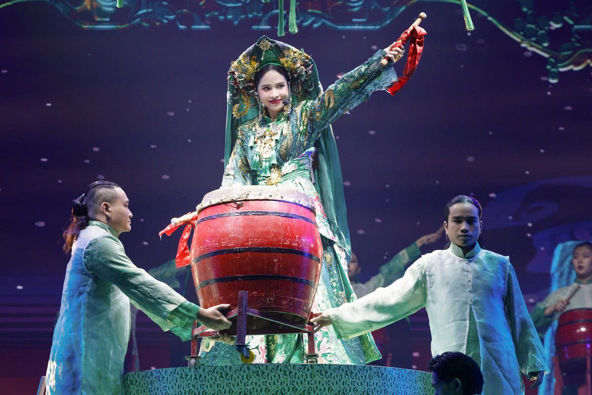 Ca nương Kiều Anh: Sự nghiệp thăng hoa, cuộc sống “phú bà” với chồng thiếu gia- Ảnh 3. Ca nương Kiều Anh: Sự nghiệp thăng hoa, cuộc sống “phú bà” với chồng thiếu gia- Ảnh 3.