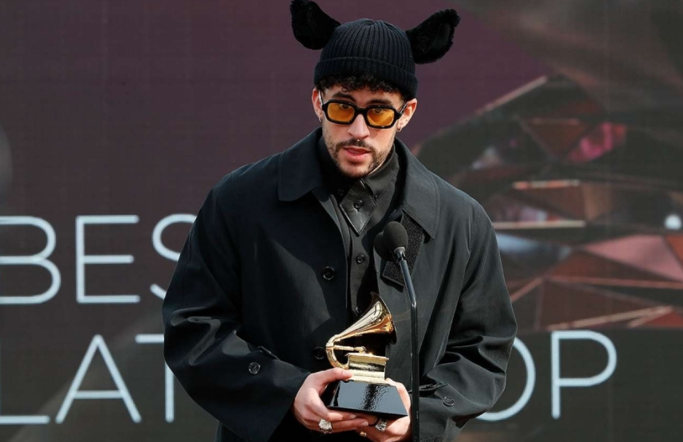 Bad Bunny - chàng ca sĩ trẻ đã đánh bại Taylor Swift- Ảnh 3. Bad Bunny - chàng ca sĩ trẻ đã đánh bại Taylor Swift- Ảnh 3.