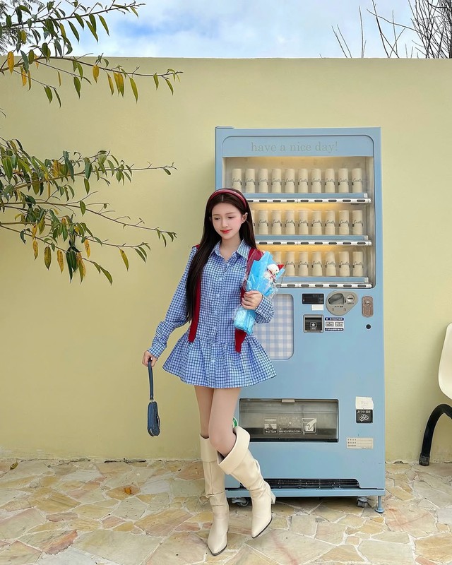 Dạo phố ngày xuân với những kiểu giày sành điệu- Ảnh 8. Dạo phố ngày xuân với những kiểu giày sành điệu- Ảnh 8.