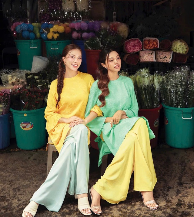 Áo dài trơn lên ngôi, đẹp mê ly khi nàng xuống phố- Ảnh 5. Áo dài trơn lên ngôi, đẹp mê ly khi nàng xuống phố- Ảnh 5.