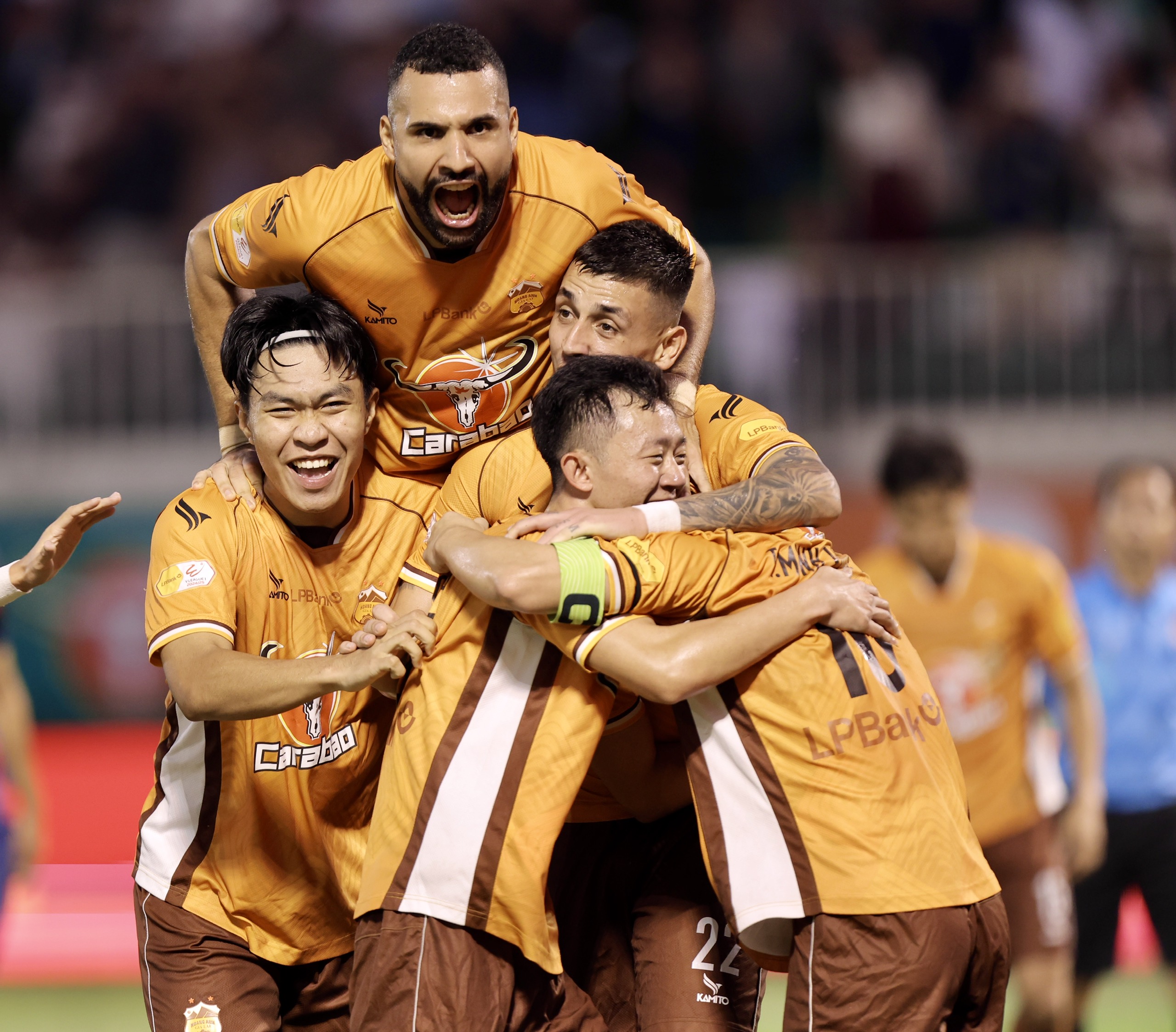 Lịch thi đấu vòng 11 V-League mới nhất: HAGL muốn tạo bất ngờ cho CLB Hà Nội- Ảnh 2. Lịch thi đấu vòng 11 V-League mới nhất: HAGL muốn tạo bất ngờ cho CLB Hà Nội- Ảnh 2.