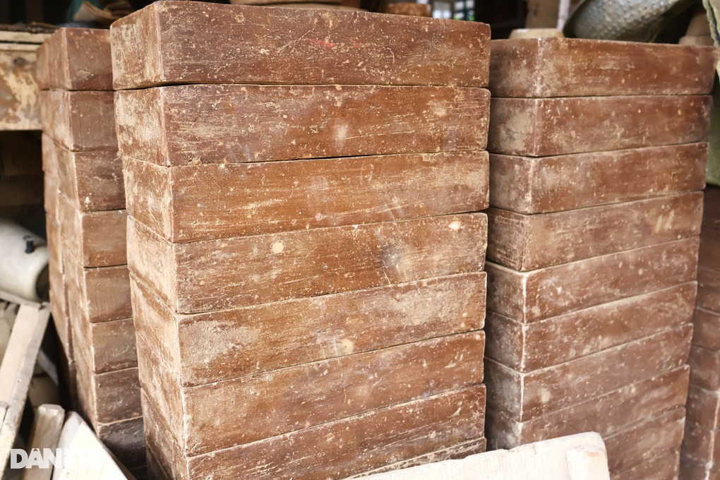 Người duy nhất xứ Quảng giữ bí quyết sản xuất gạch Chăm - 2 Người duy nhất xứ Quảng giữ bí quyết sản xuất gạch Chăm - 2