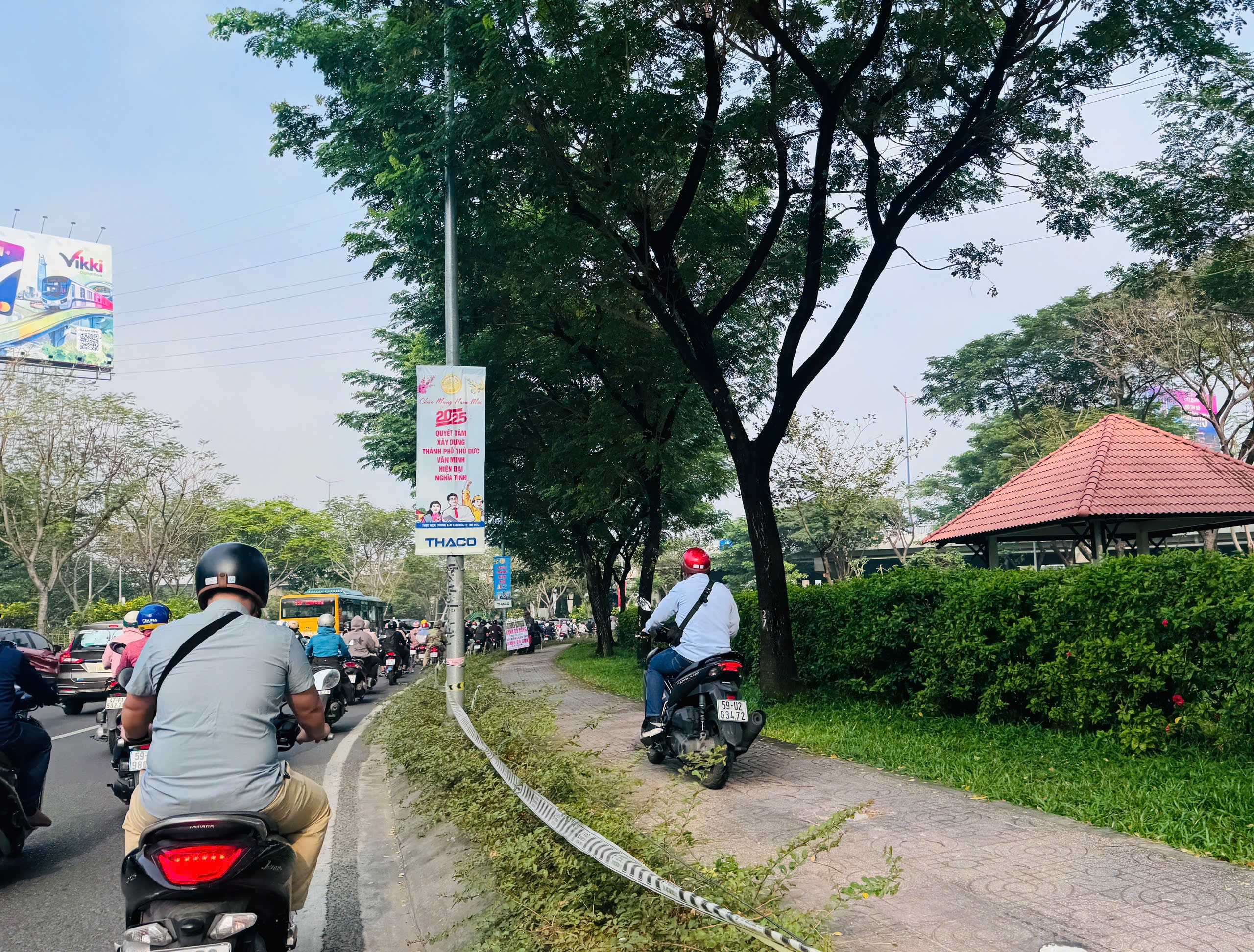 TP.HCM: 87 hình ảnh vi phạm giao thông chuyển cho CSGT trong 2 tuần- Ảnh 2. TP.HCM: 87 hình ảnh vi phạm giao thông chuyển cho CSGT trong 2 tuần- Ảnh 2.